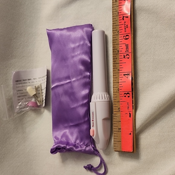 Four Piece Professional Grooming and Facial Cleansing System Set - Picture 12 of 17